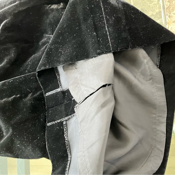 Flash Sale!🔥❄️🎄 Paris Black Velvet Skirt 40 Euro - Picture 6 of 7